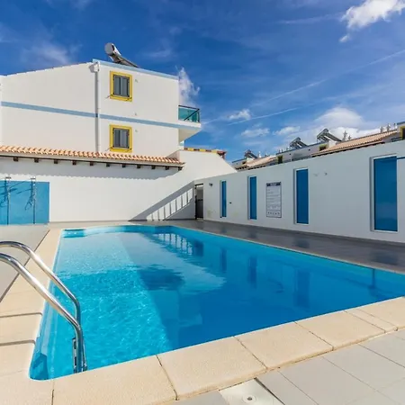 Golden Mare By Algarvemanta مانتا روتا